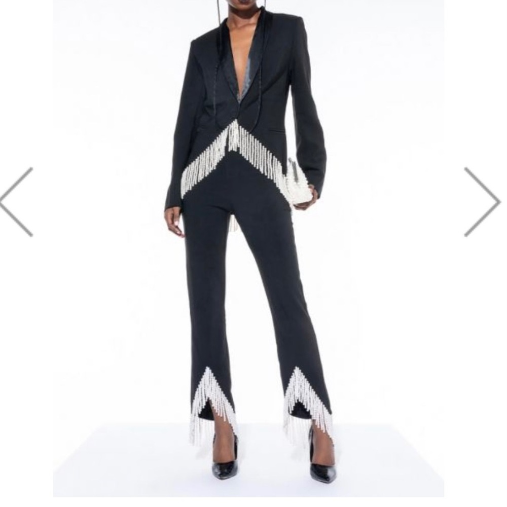 Suit set with pearl fringe